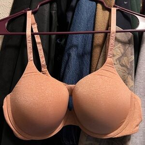 Victorias Secret Bra 38C T Shirt Push Up